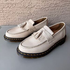 Dr. Martens Adrian Virginia Leather Tassel Loafers Vintage Taupe Women 9 Retro